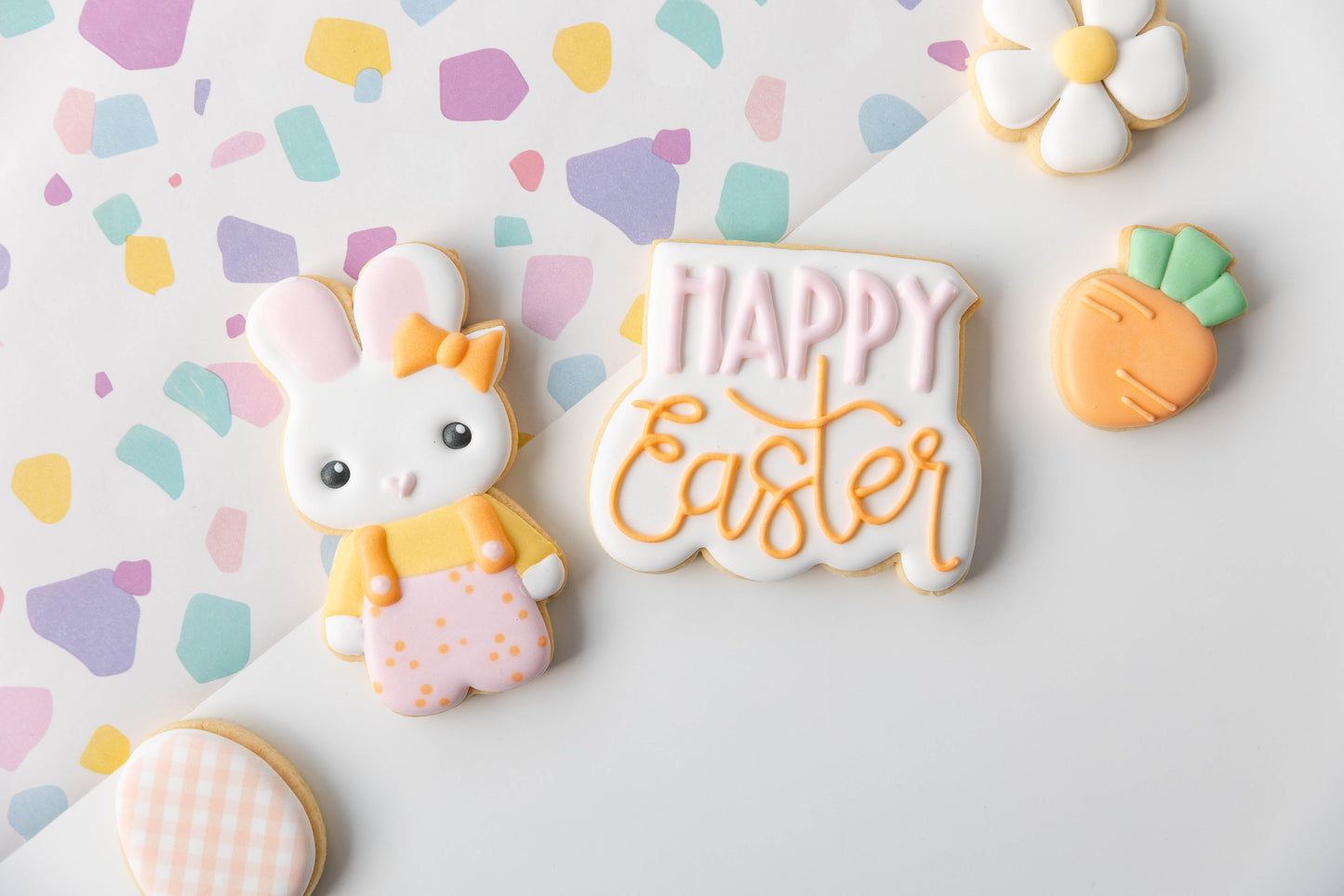 CUTE BOY/GIRL BUNNY & HAPPY EASTER PLAQUE - BOXED SET OF 2