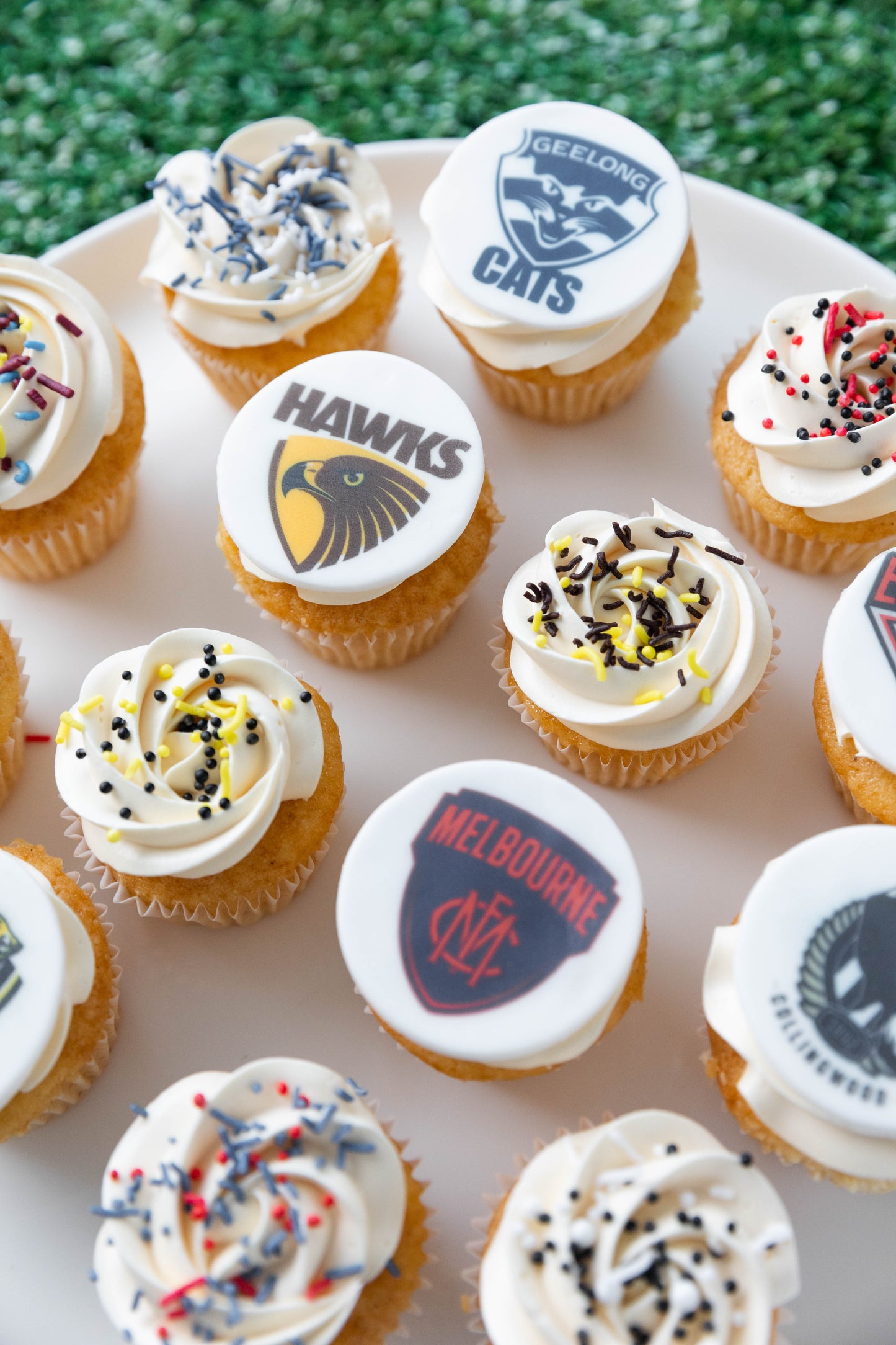 AFL THEMED CUPCAKES- Pick up only