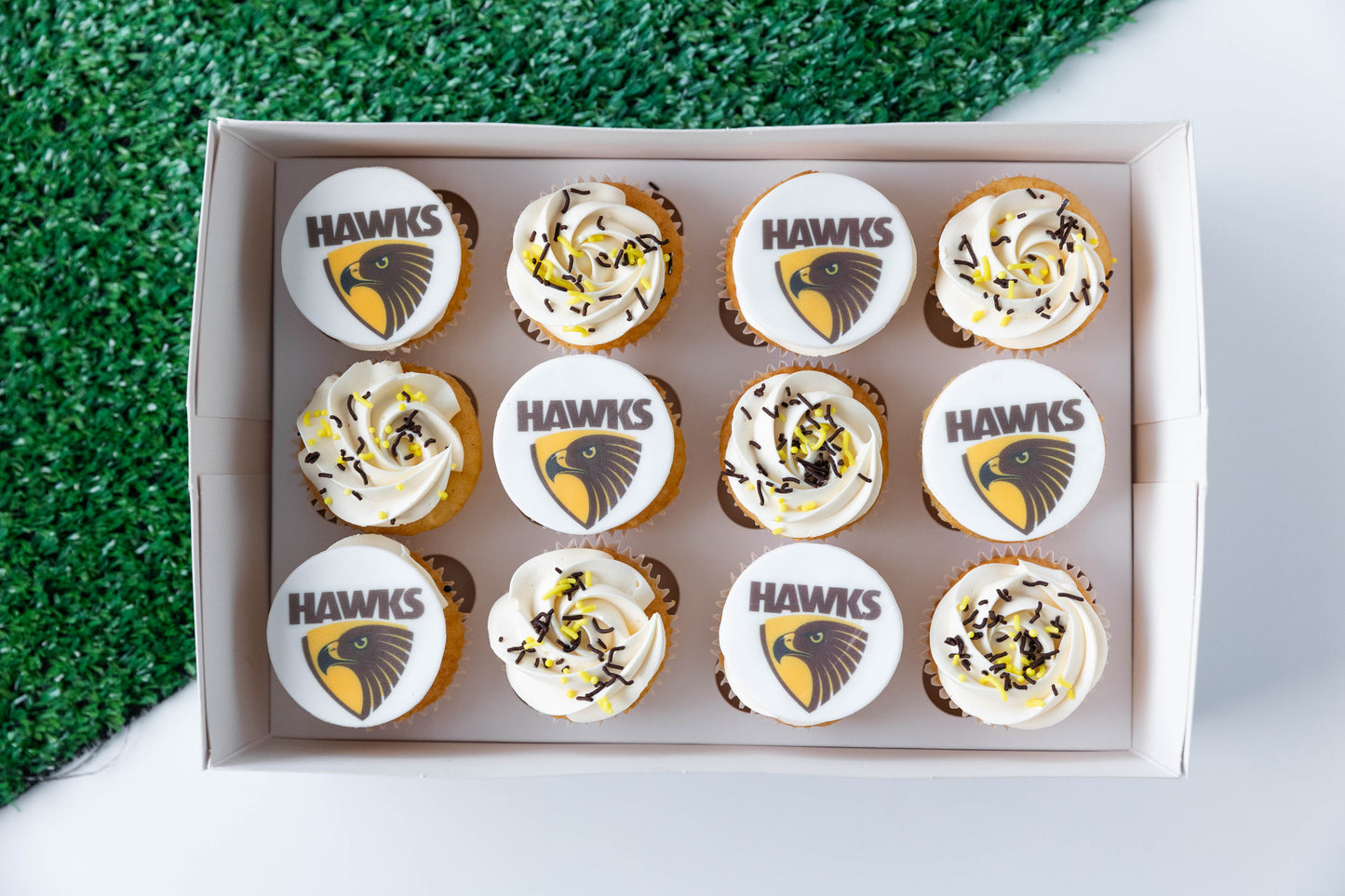 AFL THEMED CUPCAKES- Pick up only