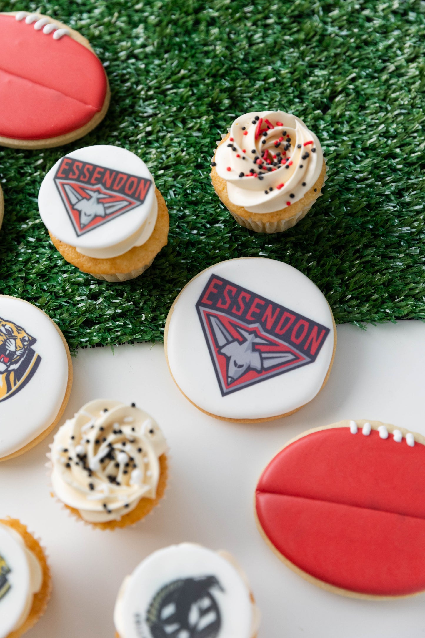 AFL THEMED CUPCAKES- Pick up only