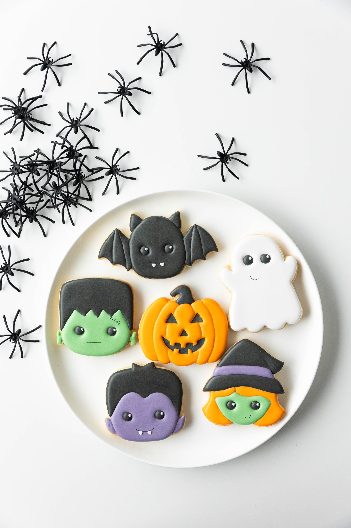 HALLOWEEN FRIENDS COOKIES