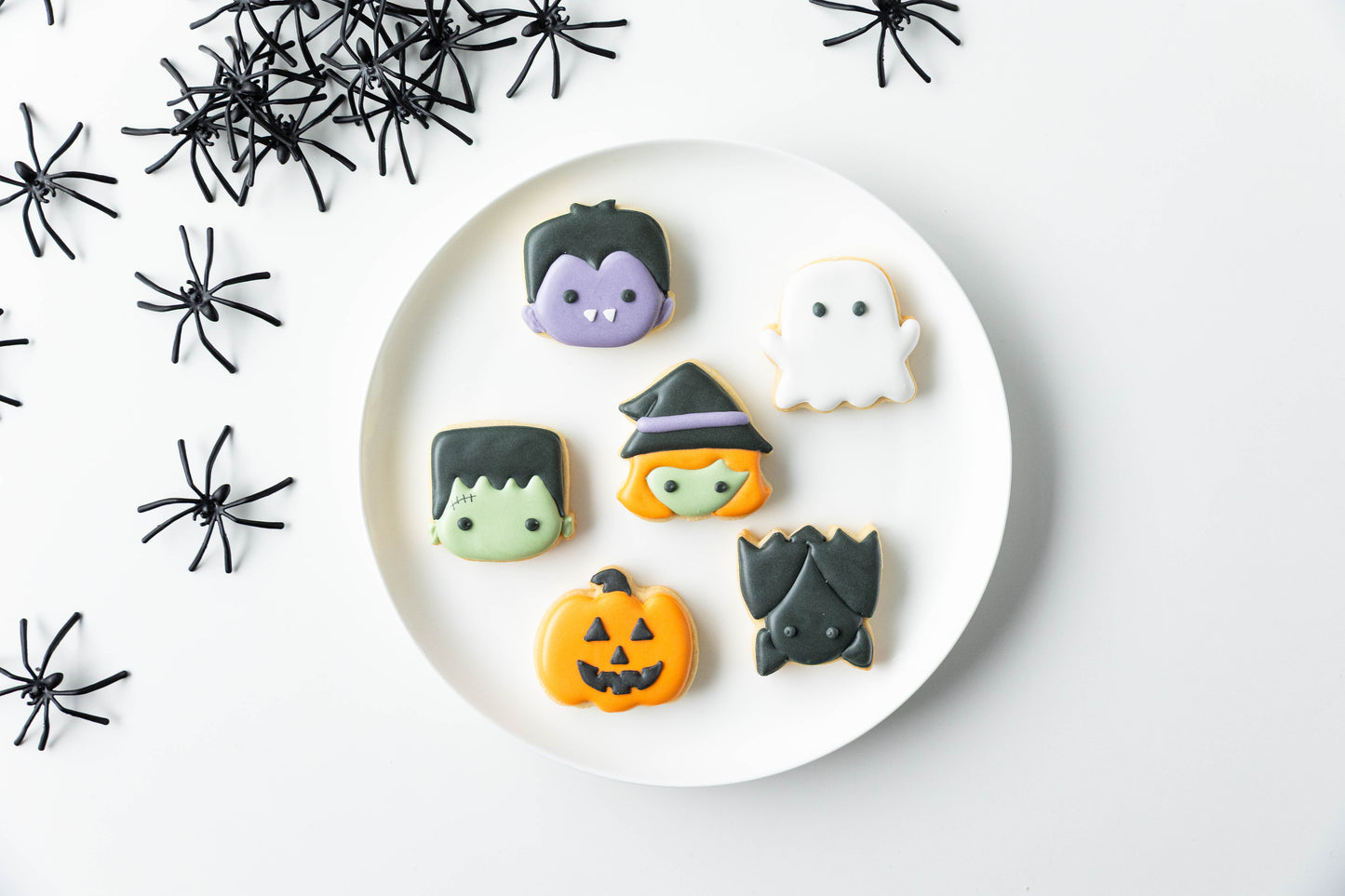 MINI HALLOWEEN FRIENDS COOKIES