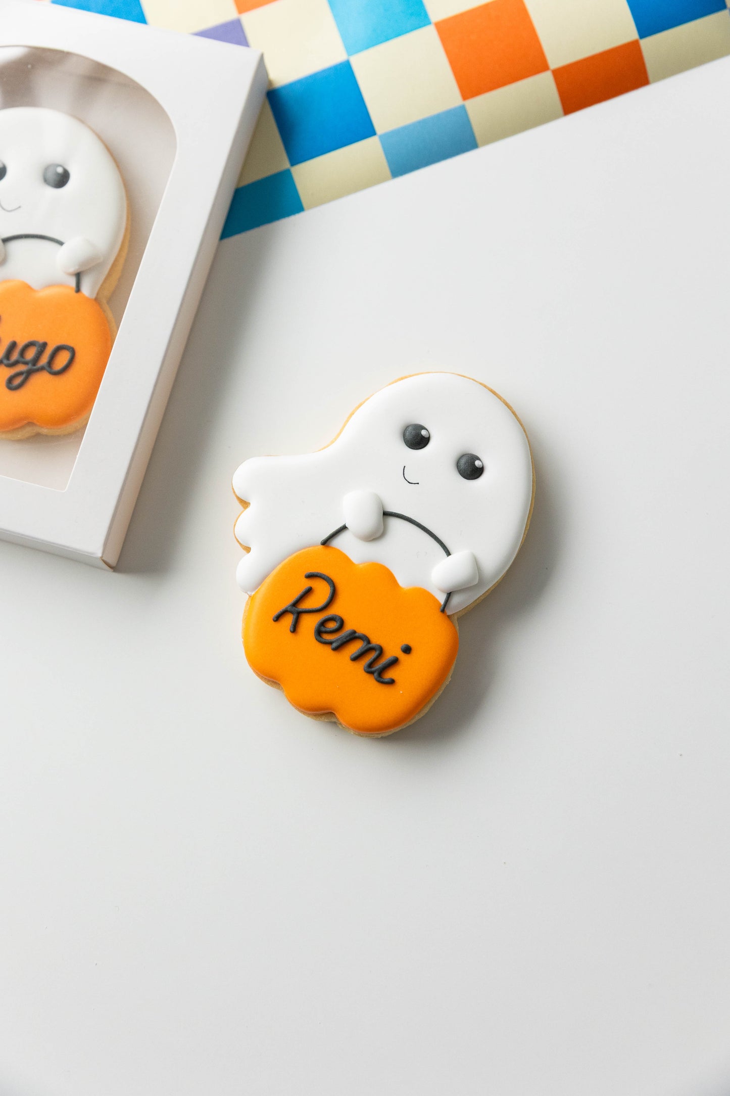 GHOST WITH PUMPKIN SINGLE BOXED (OPTIONAL CUSTOMISATION)