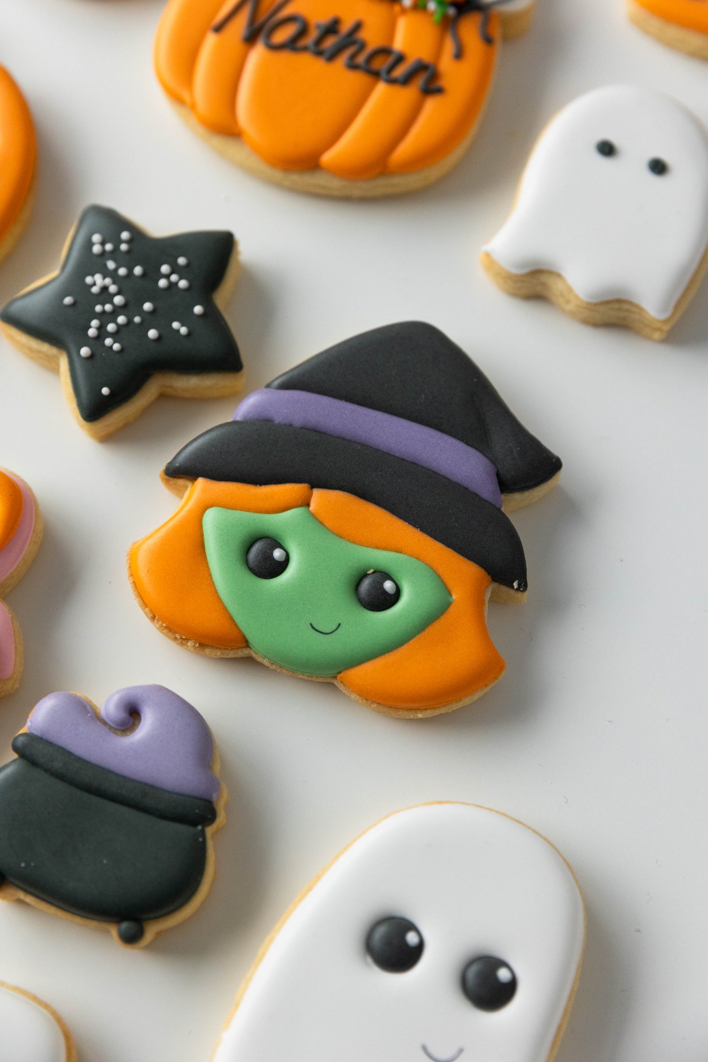 HALLOWEEN FRIENDS COOKIES