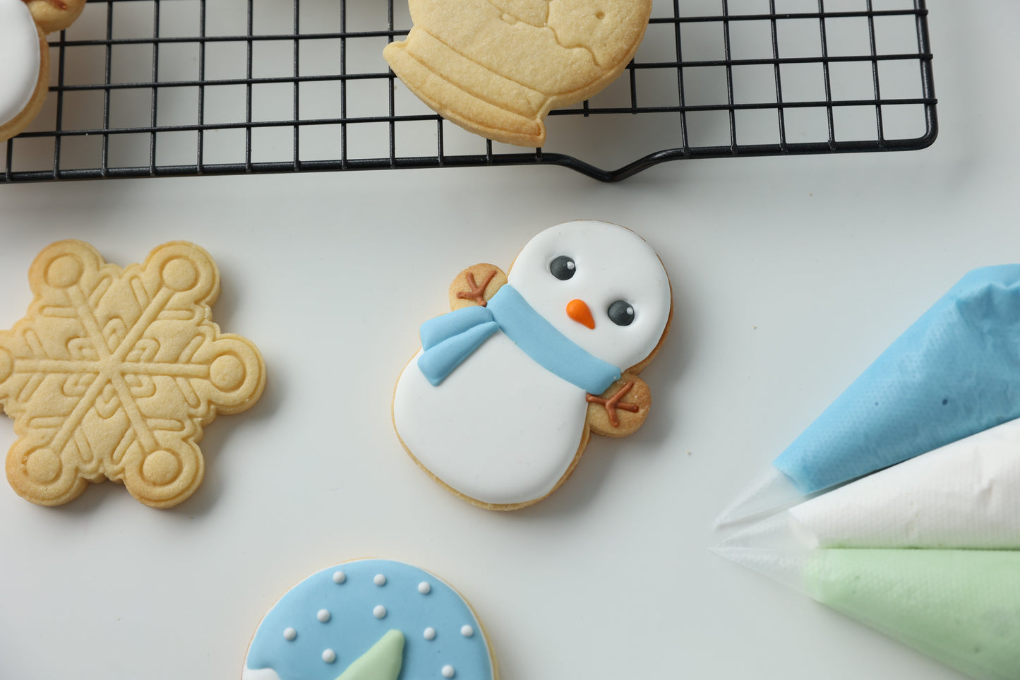 SNOW MAN DIY COOKIE DECORATING KIT