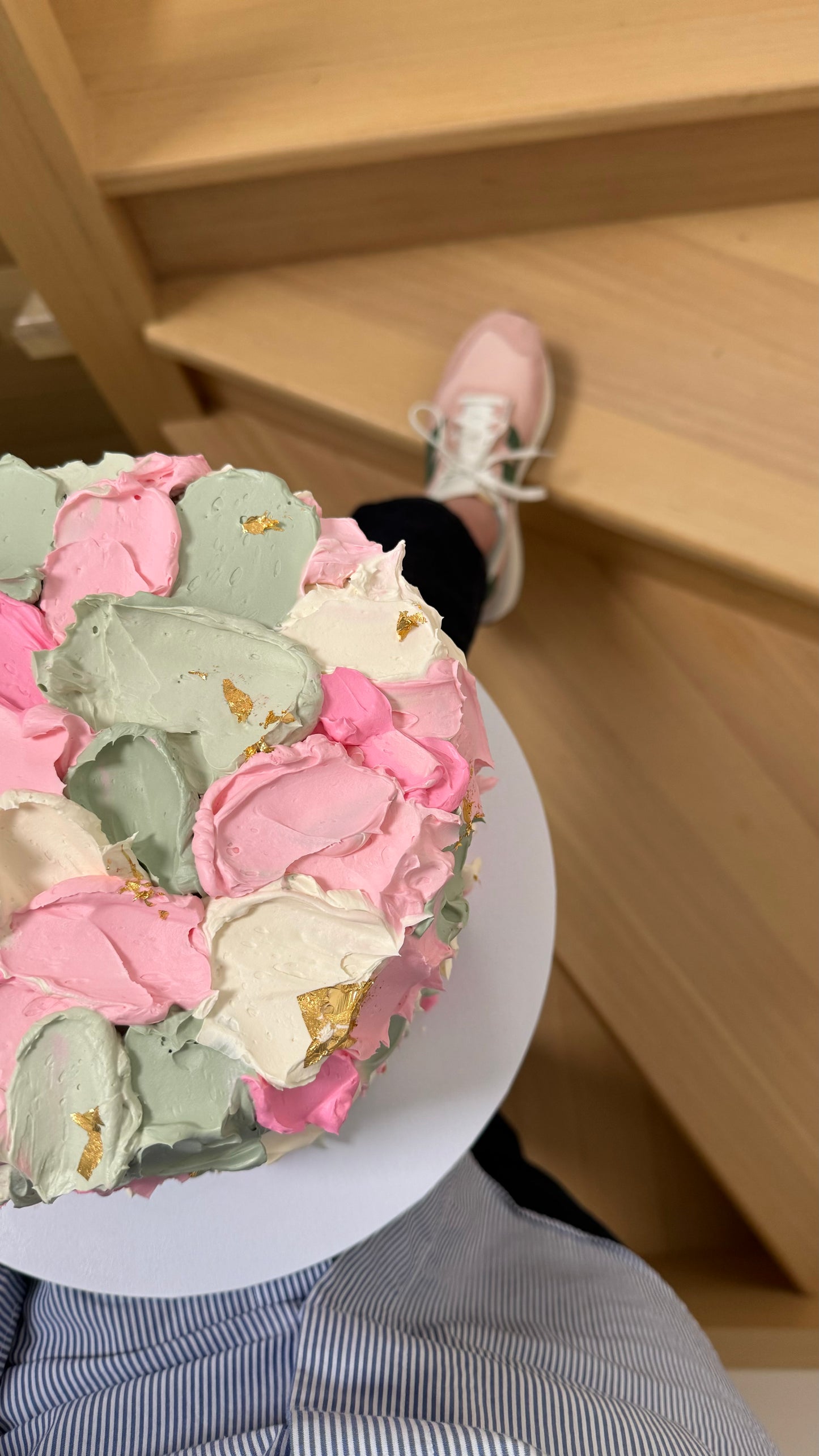 TEXTURED PALLET CAKE
