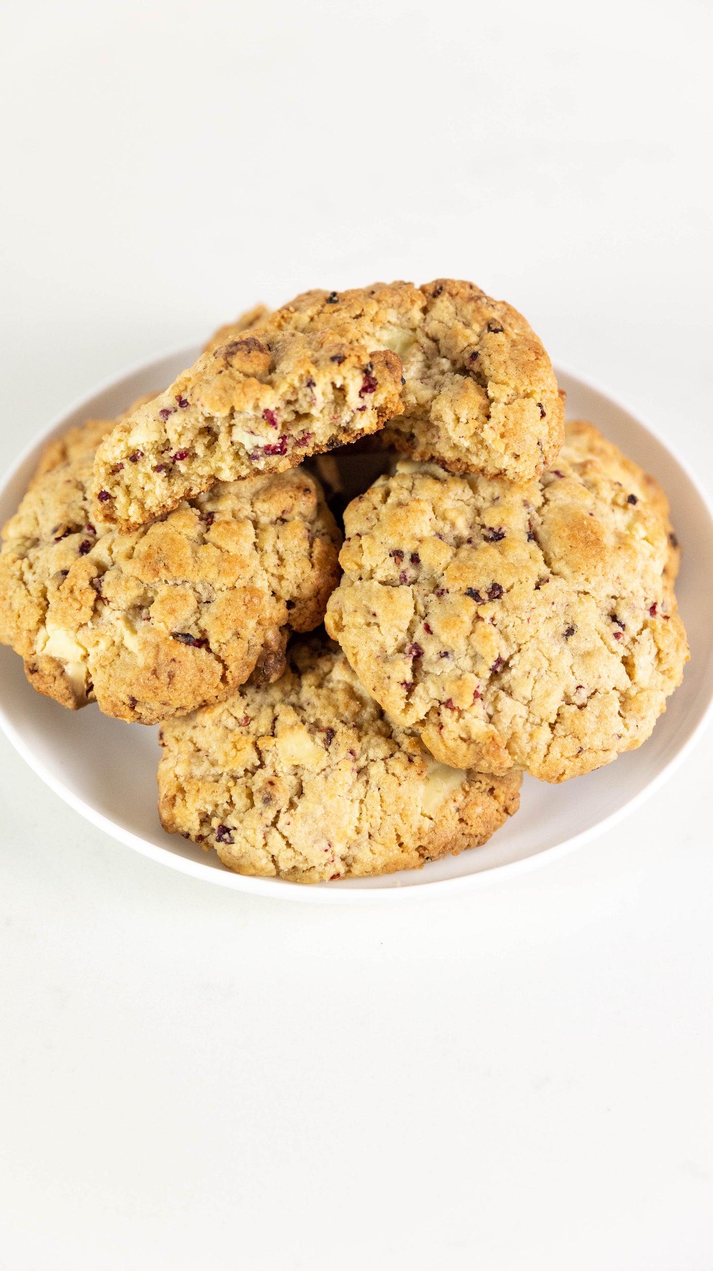 CHUNKY- RASPBERRY WHITE CHOC COOKIE
