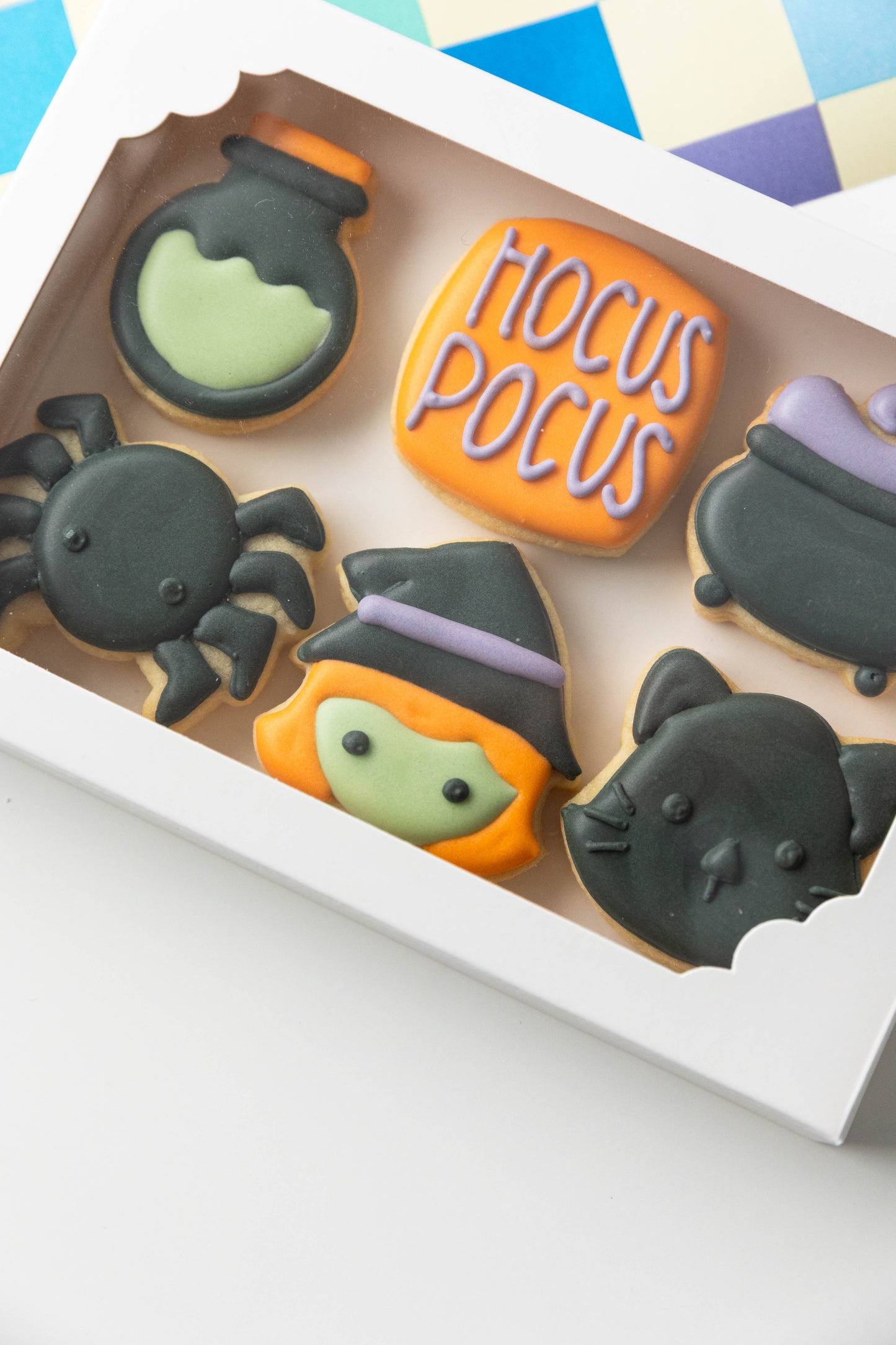 MINI HOCUS POCUS WITCH COOKIES