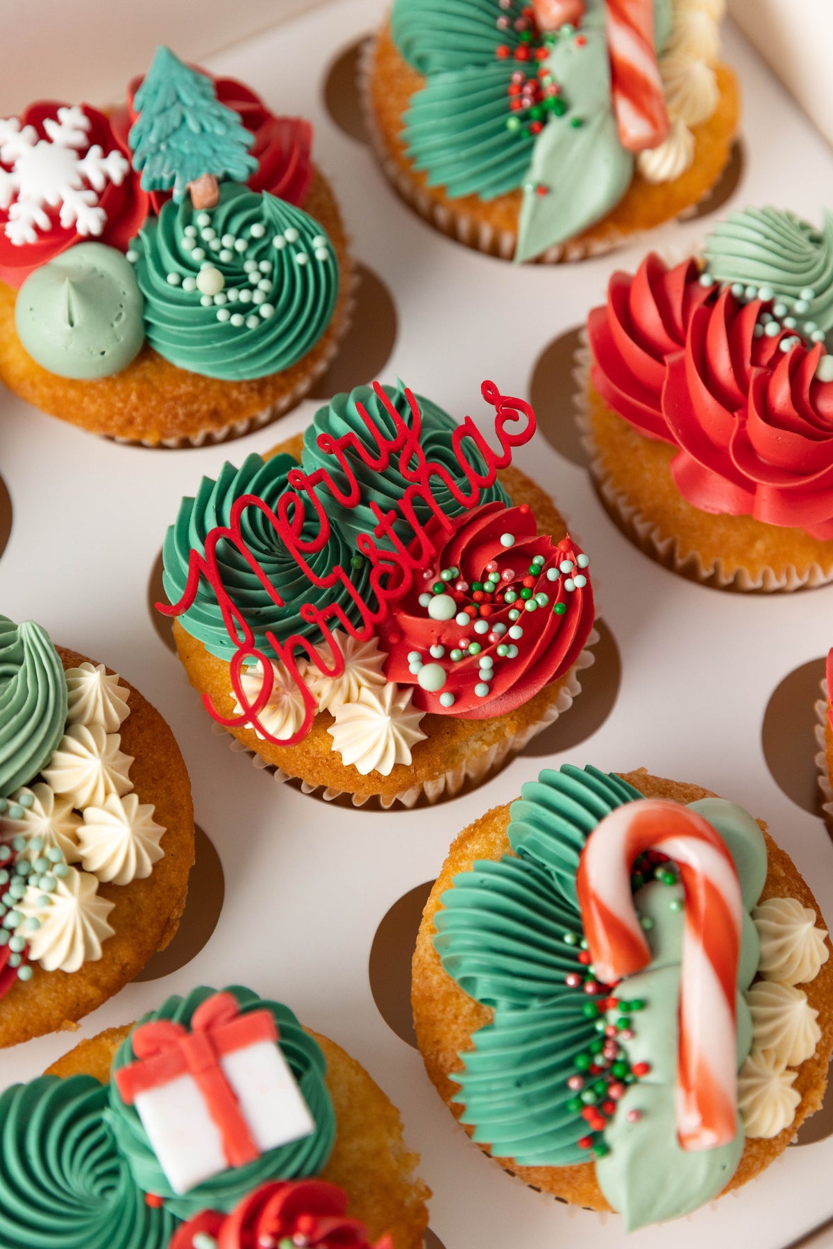 Classic Christmas Cupcakes- Pick up Only