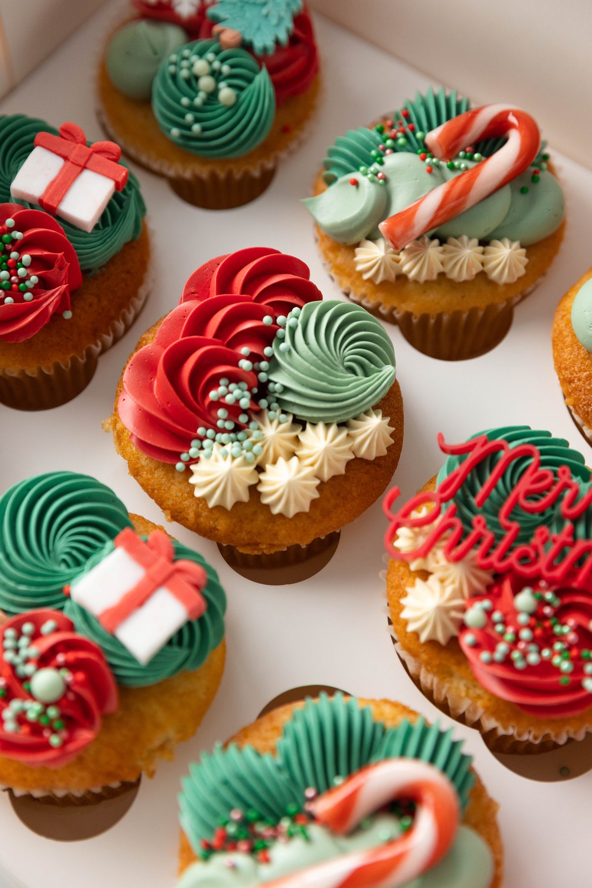 Classic Christmas Cupcakes- Pick up Only