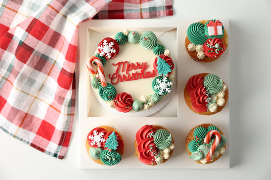 CLASSIC CHRISTMAS CUPCAKE & CAKE BENTO BOX