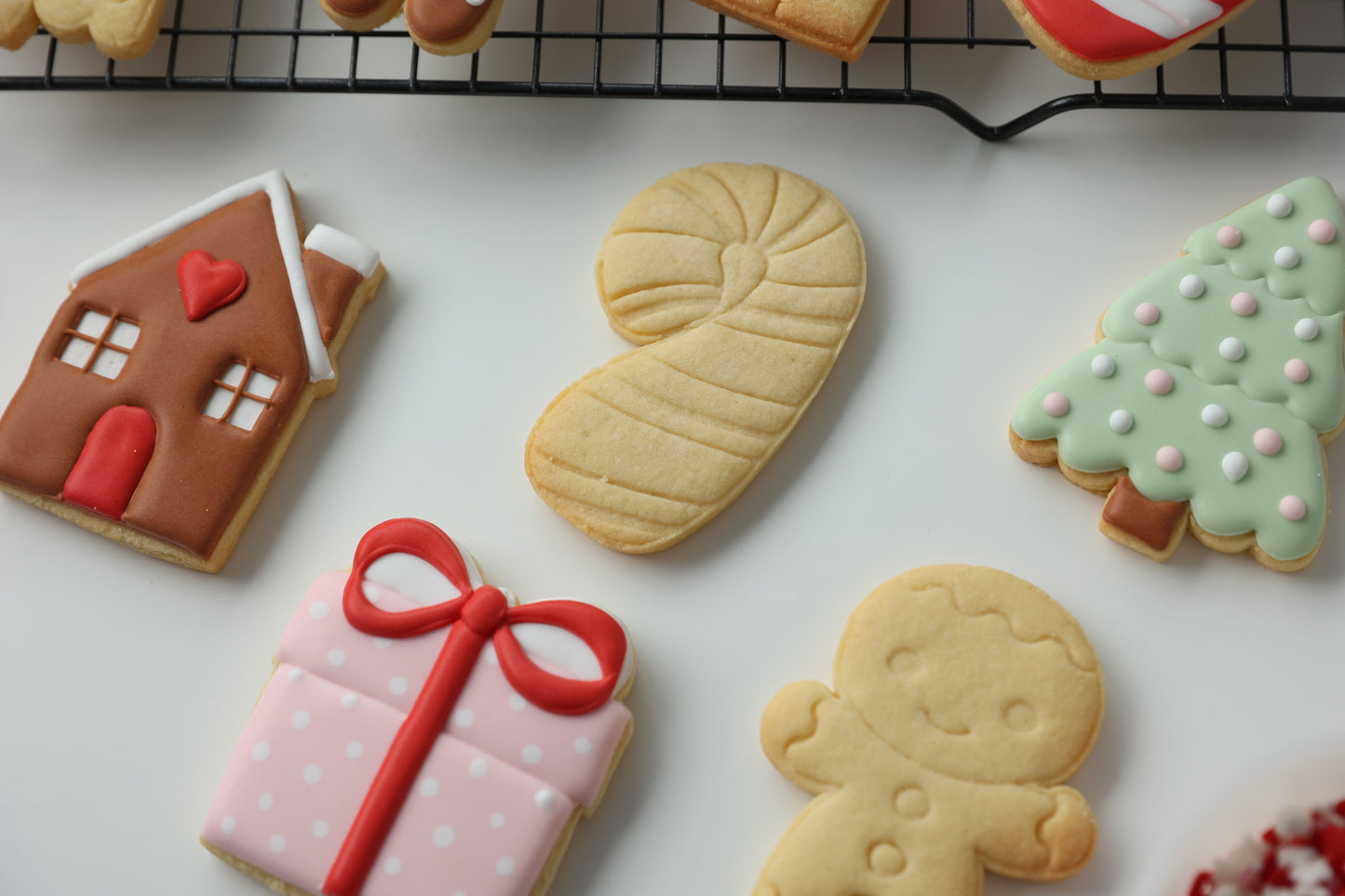 GINGERBREAD COOKIE DECORATING ACTIVITY SET