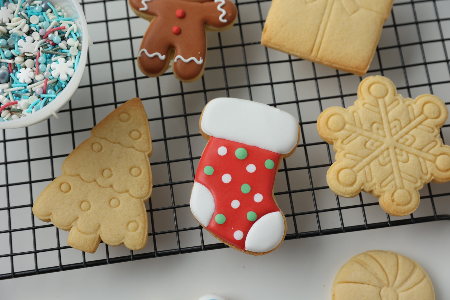 CHRISTMAS COOKIE DECORATING ACTIVITY SET