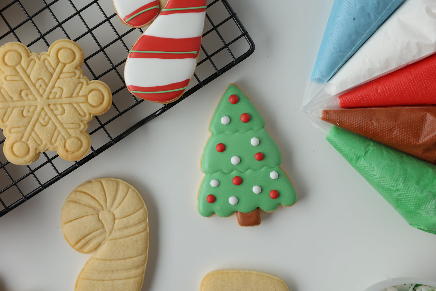 CHRISTMAS COOKIE DECORATING ACTIVITY SET