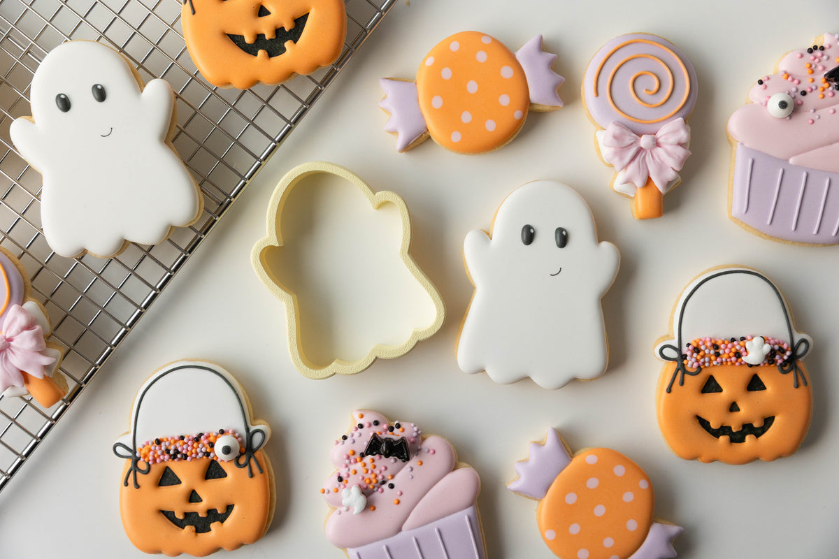 Happy Ghost- HALLOWEEN- Cookie Cutter
