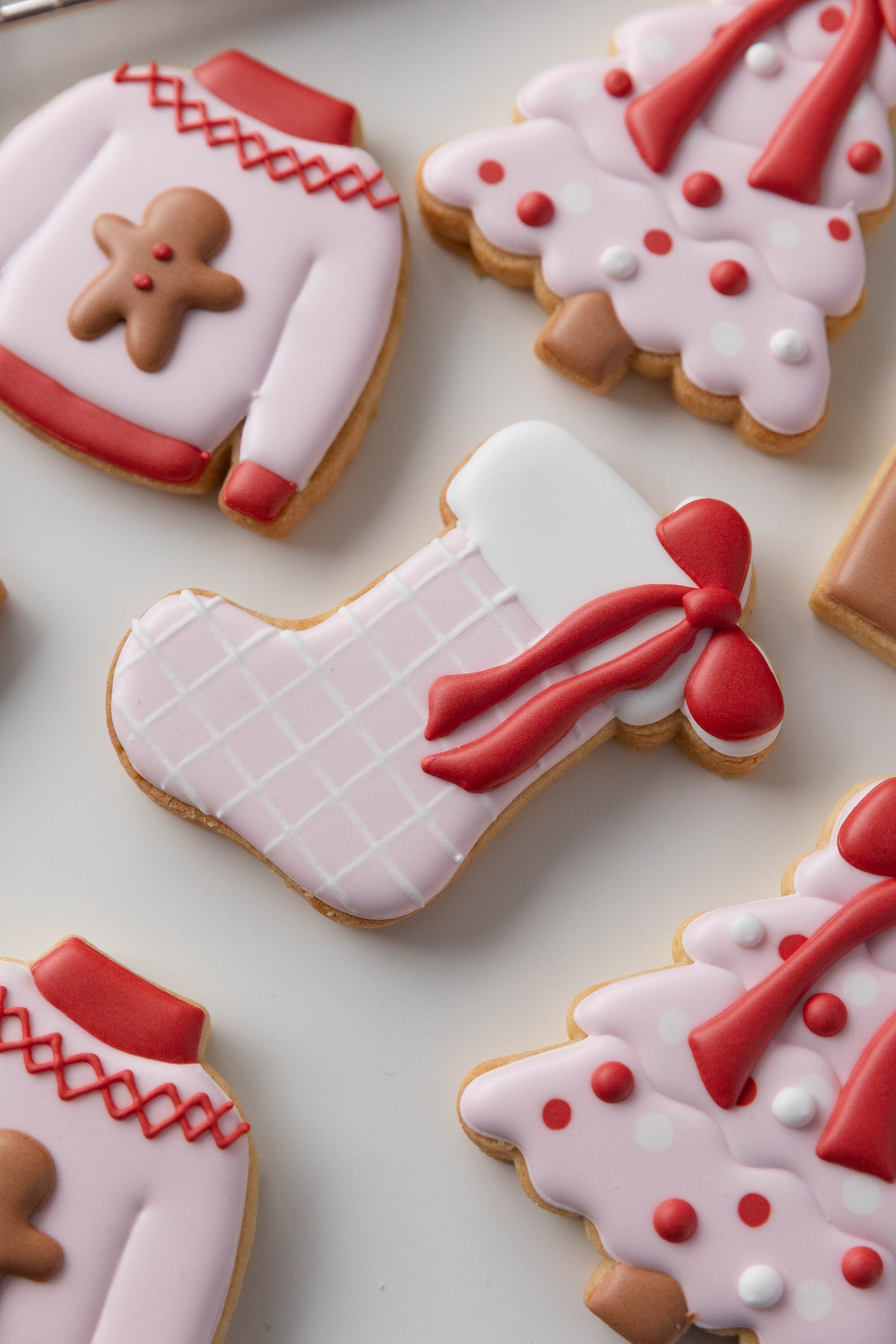 VERY MERRY PINK-MAS- Beginner Royal Icing Christmas Cookie Decorating class