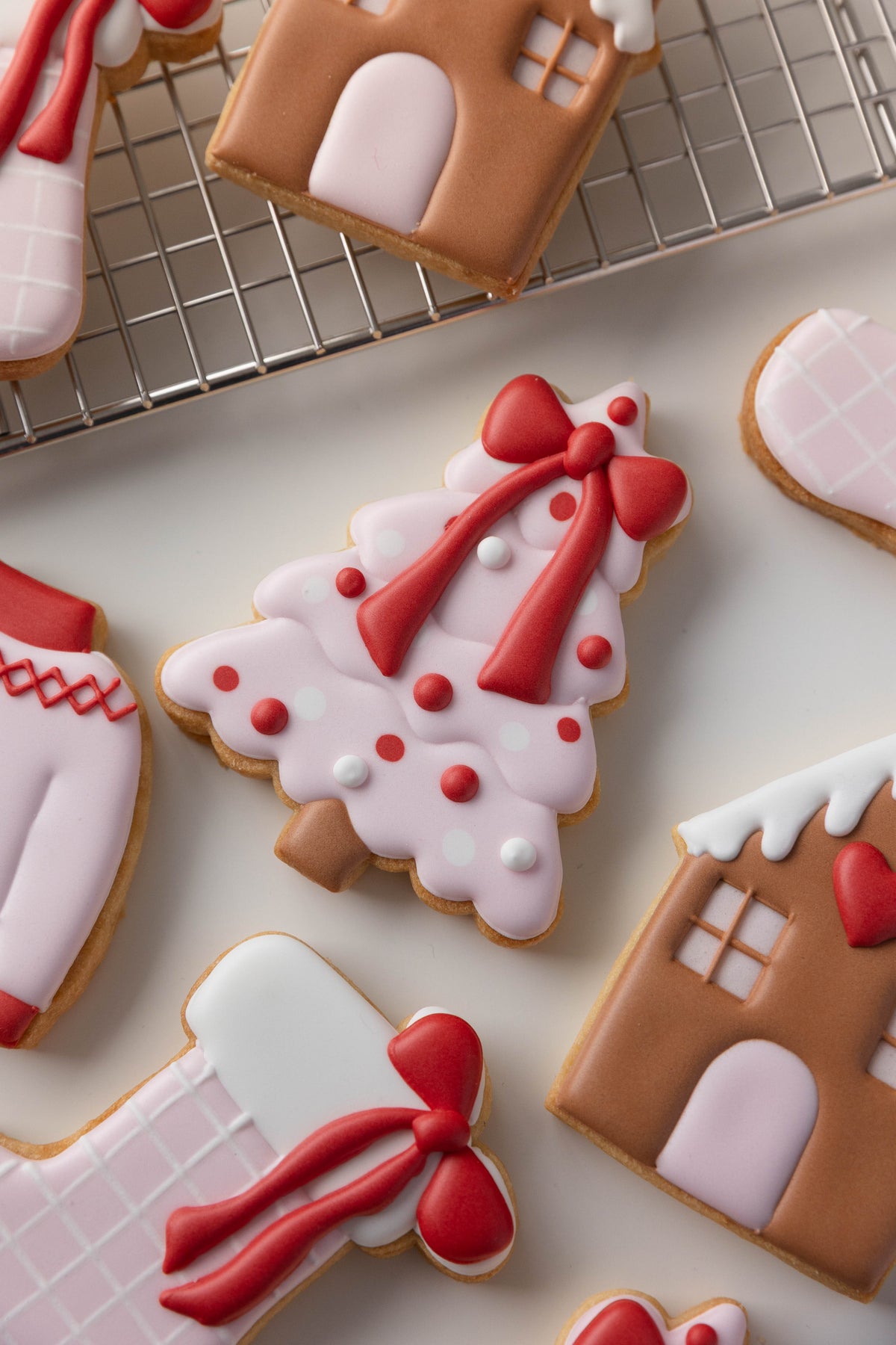 VERY MERRY PINK-MAS- Beginner Royal Icing Christmas Cookie Decorating class