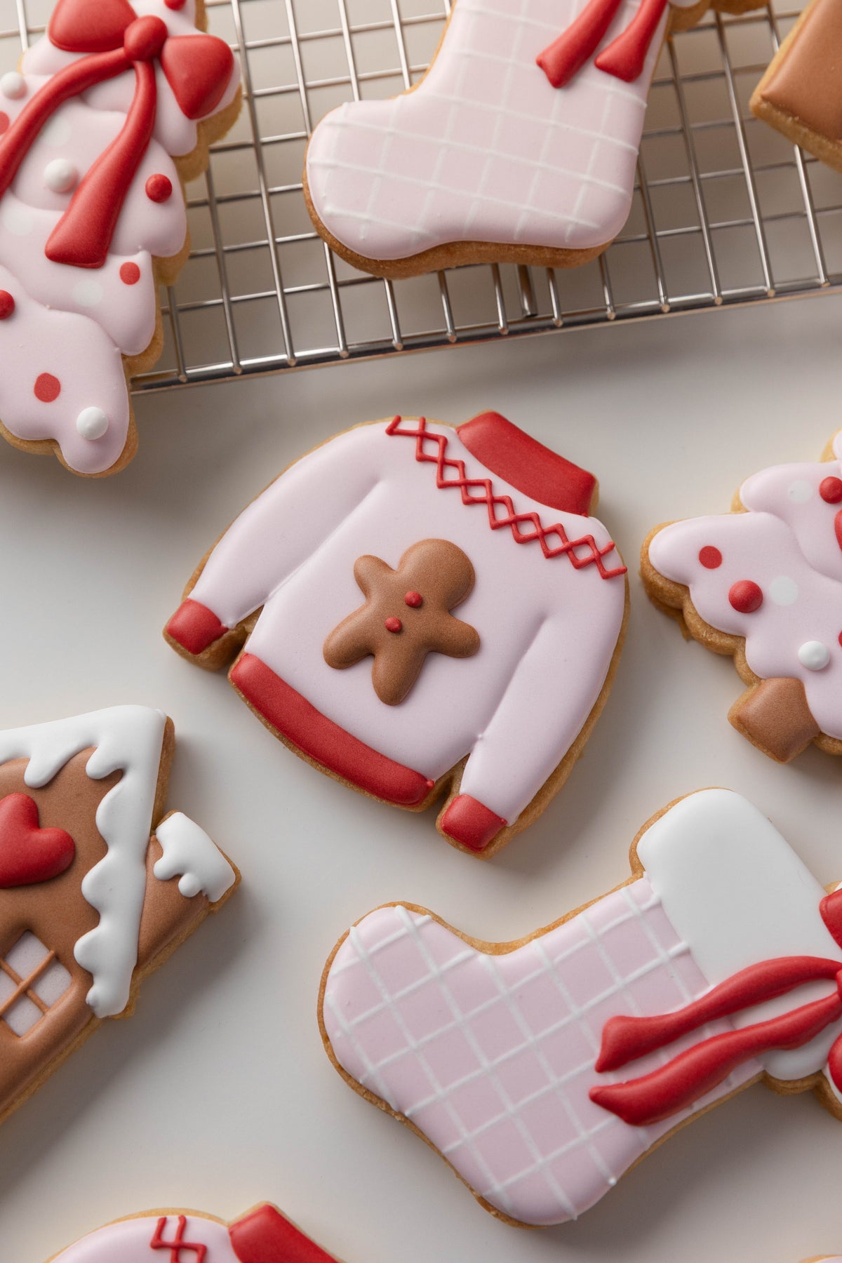 VERY MERRY PINK-MAS- Beginner Royal Icing Christmas Cookie Decorating class