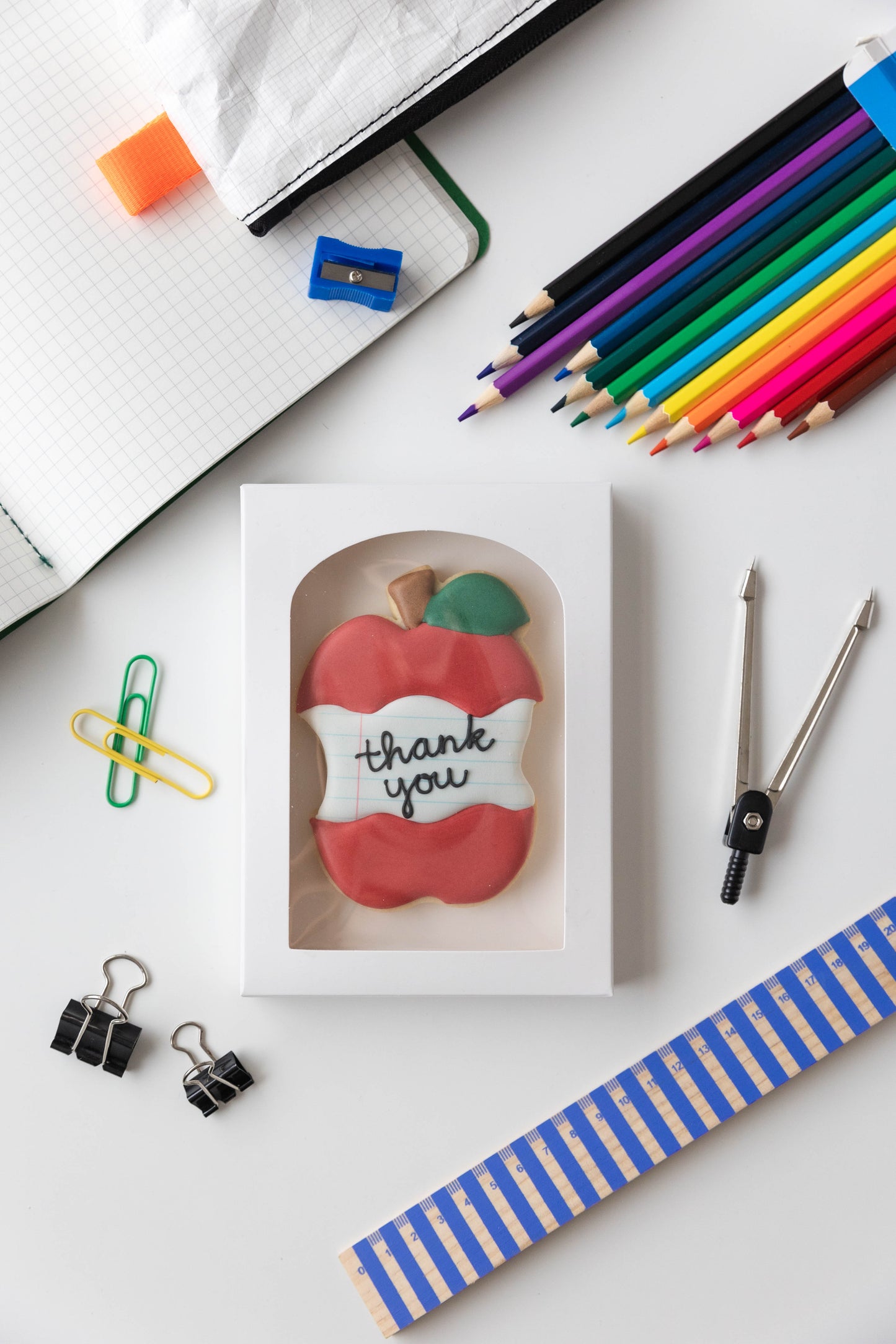 TEACHER THANK YOU APPLE- SINGLE (OPTIONAL CUSTOMISATION)