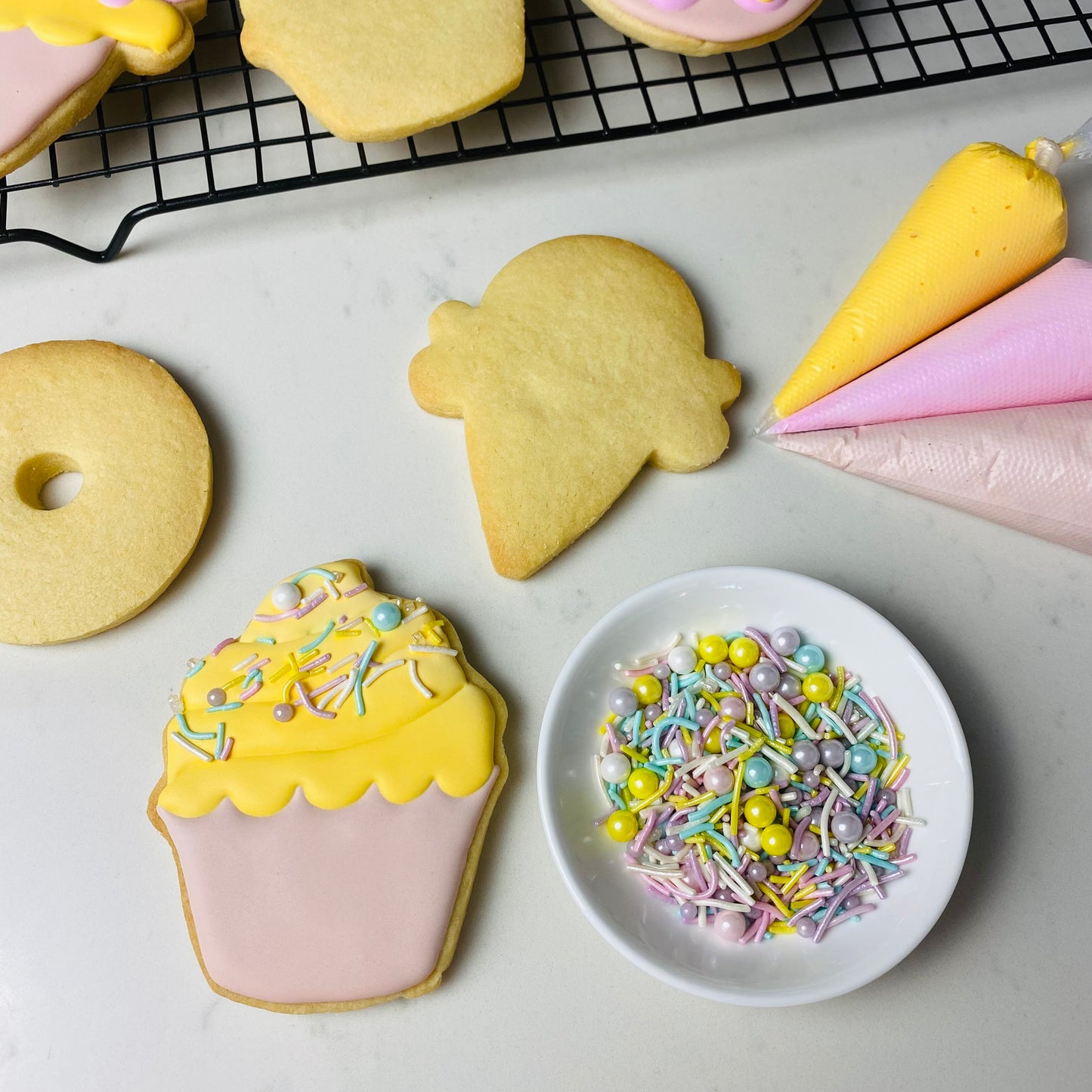 SWEET THINGS DIY COOKIE DECORATING KIT