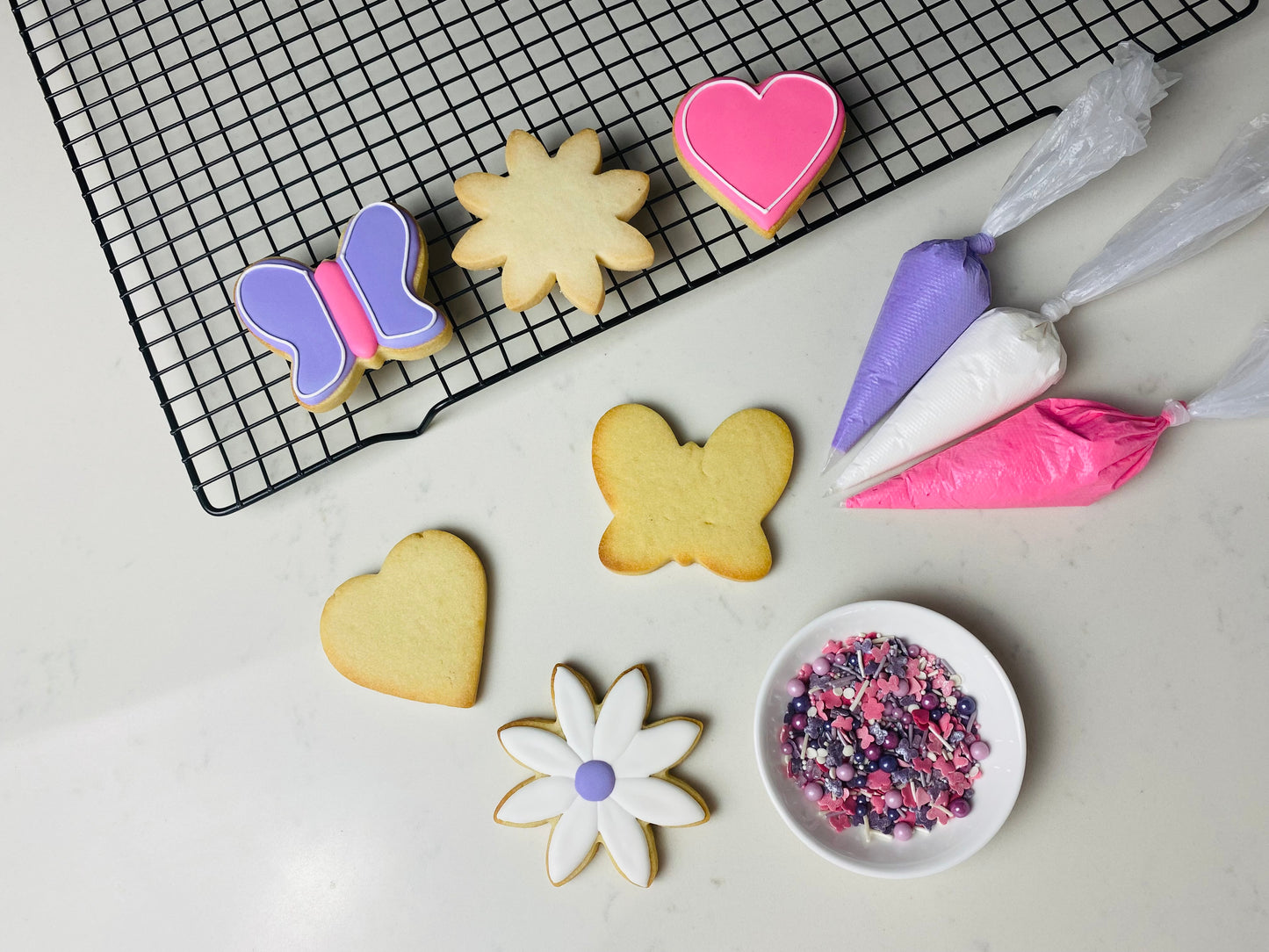 PRETTY IN PINK DIY COOKIE DECORATING KIT