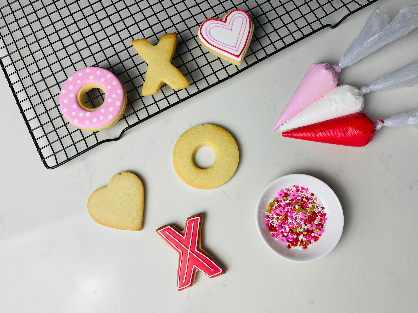 VALENTINES'S DAY DIY COOKIE DECORATING KIT