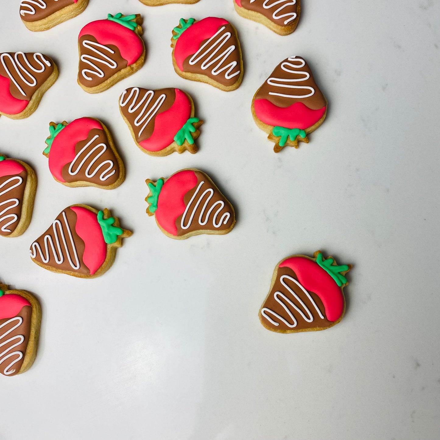 MINI CHOC COATED STRAWBERRY COOKIES